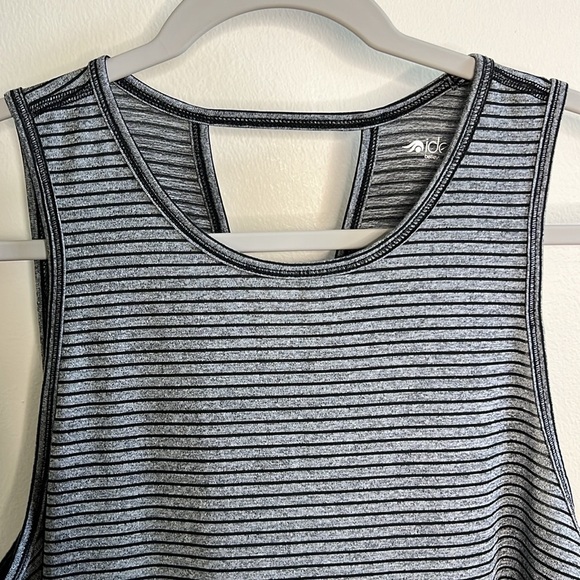 IDEOLOGY SET OF TWO MEDIUM TANK TOPS BLUE & GRAY BLACK STRIPED CREW NECK - Picture 6 of 16